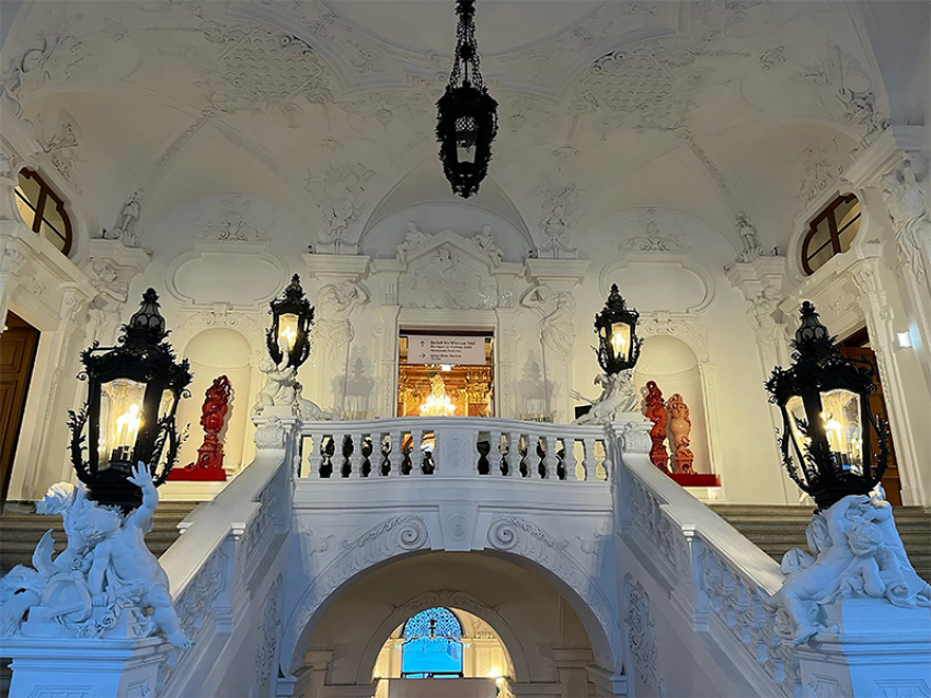 SCHLOSS DER SCHÖNSTEN BILDER & GESCHICHTEN